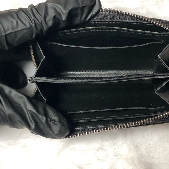 Louis Vuitton Taiga Leather Zippy Coin Purse/or Card Holder,Date Code#-MI3108 - Picture 14 of 16